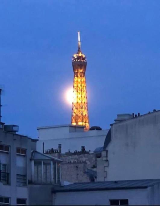 Vue Tour Eiffel - Calme & Chic Appartement